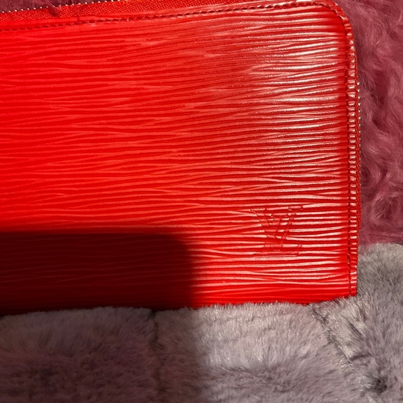 Louis Vuitton Long Zippy Red Epi Wallet - Picture 1 of 9